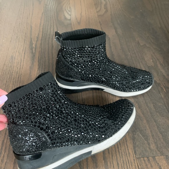 Michael Kors sequins running shoes with wedges - Picture 3 of 5